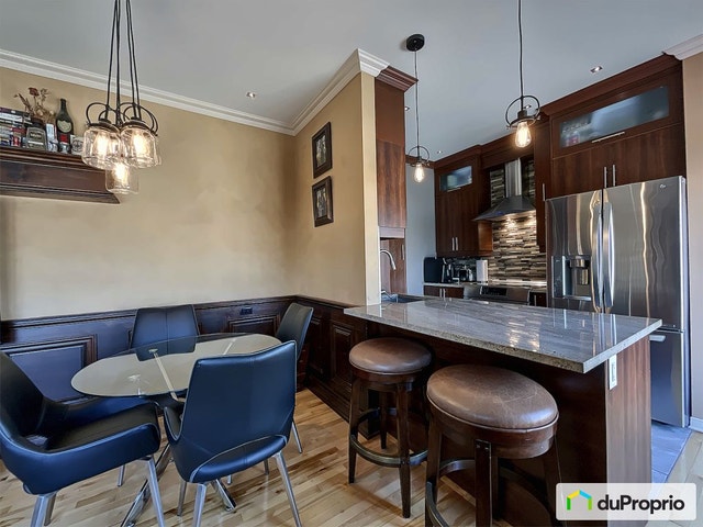 18e Avenue — photo 1