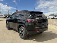 This Jeep Compass boasts a Intercooled Turbo Regular Unleaded I-4 2.0 L/122 engine powering this Aut... (image 3)