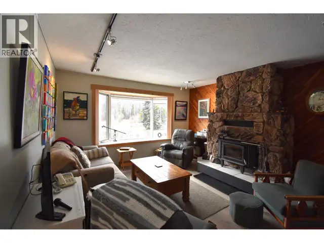 1055 HUDSON BAY MOUNTAIN ROAD Smithers, British Columbia in Houses for Sale in Smithers - Image 12