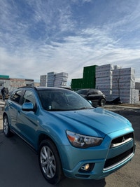 2012 Mitsubishi RVR GT AWD : : Moonroof | Heated Seats | 156,479 km 2.0L I4 Engine - Cruise Control... (image 2)