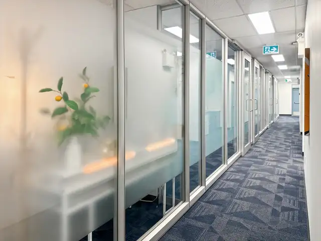 Rent a large office space for 50 persons in 11th Ave in Commercial & Office Space for Rent in Regina - Image 17