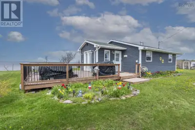 Wake up to the world's most extraordinary tides right outside your door. This charming, fully renova...