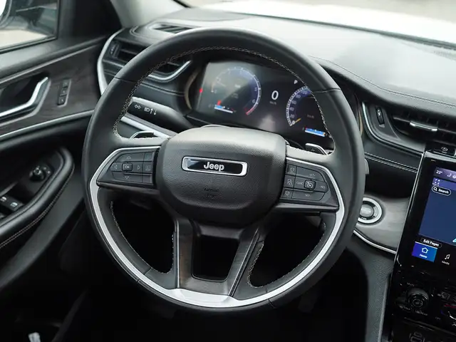 2023 Jeep Grand Cherokee Limited, Adaptive Cruise Control, Apple in Cars & Trucks in Mississauga / Peel Region - Image 16