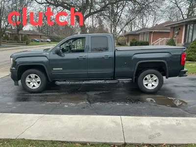 NO ACCIDENTS / CLEAN CARFAX / Dual Zone Front Climate Control, Bluetooth Music, Touchscreen Display...
