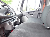 2018 FREIGHTLINER M2 106 Refrigerated Truck - Automatic transmission-33000 GVW. 2018 Freightliner M2... (image 9)