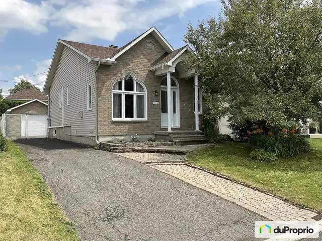 $549,900 - Bungalow for sale in Gatineau (Gatineau)63236186536451129