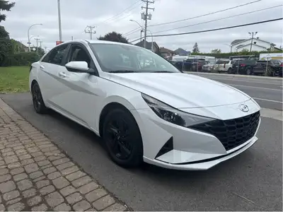 2022 HYUNDAI Elantra 2022 Hyundai Elantra | Auto | Camera | Toit Ouvrant | $89 par semaine | Mags |...