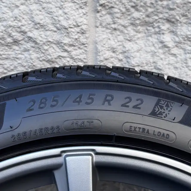 (NEW) 4x 285/45R22 Michelin Winters w/ Range Rover Rims + TPMS in Tires & Rims in City of Toronto - Image 8