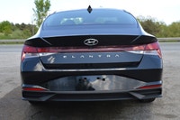 2021 Hyundai Elantra Preferred with Sun Tech Package 126,053 KM Now Only $16,950(Was $19,950) or $11... (image 3)