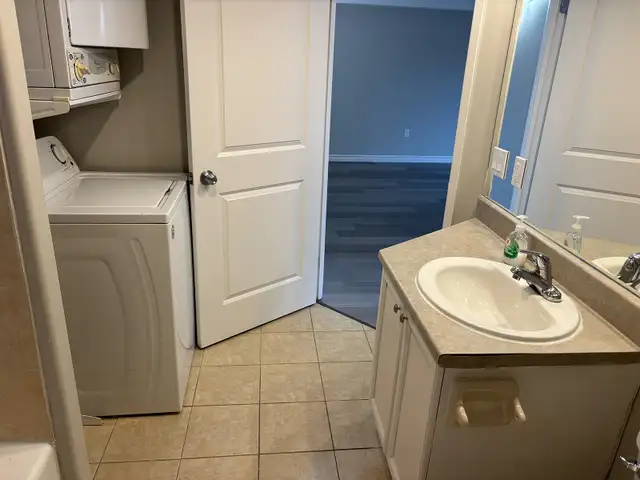 BEAUTIFUL - 2 BEDROOM ON BARRINGTON in Long Term Rentals in City of Halifax - Image 12