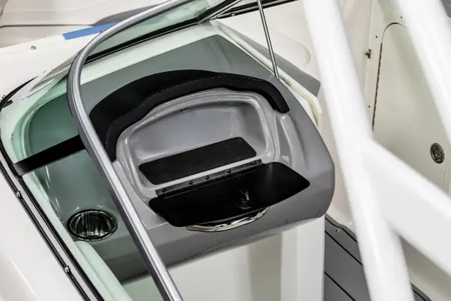 2026 Chaparral GTS 3 SURF in Powerboats & Motorboats in Kingston - Image 39