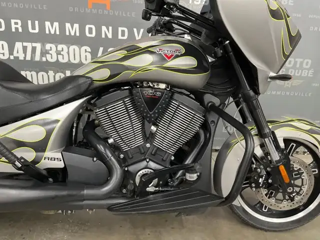 2014 Victory Motorcycles Cross Country in Street, Cruisers & Choppers in Drummondville - Image 6