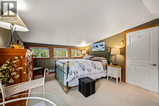 1590 Carrington Bay Rd Whaletown, British Columbia in Houses for Sale in Campbell River - Image 26