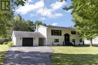 Space for the whole family and steps away from the public beach! Featuring a total of 5 bedrooms and...
