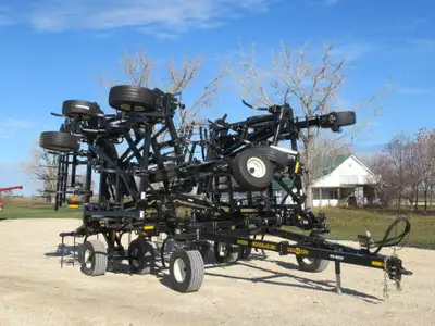 9/16 x 26 Inch HD 3 Bar Harrow, 5 Section Frame, 12 Inch Spacing, 800 lb Trip, 1 1/4 Inch Shanks, Fl...