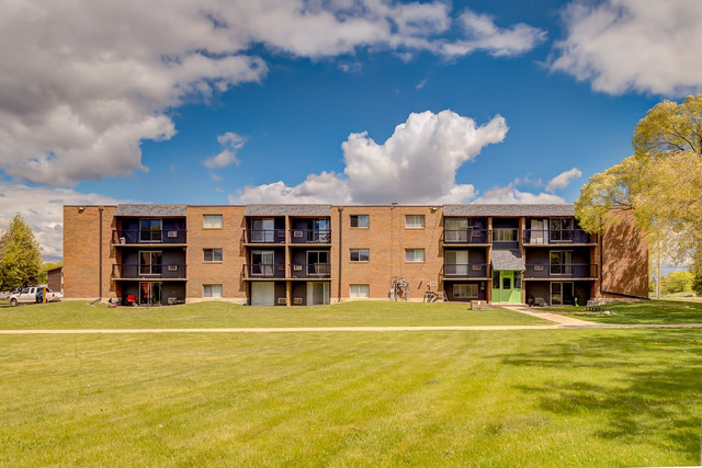 Affordable Apartments for Rent - Regal Court - Apartment for Ren in Long Term Rentals in Lloydminster - Image 2