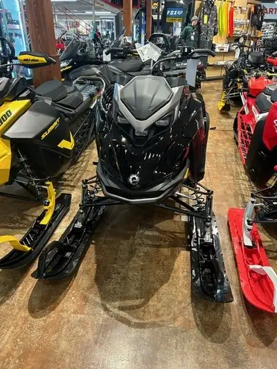 ***FINANCING AVAILABLE!!!*** Price is all-in except GST Call in to Riverside Honda & Ski-Doo today a...