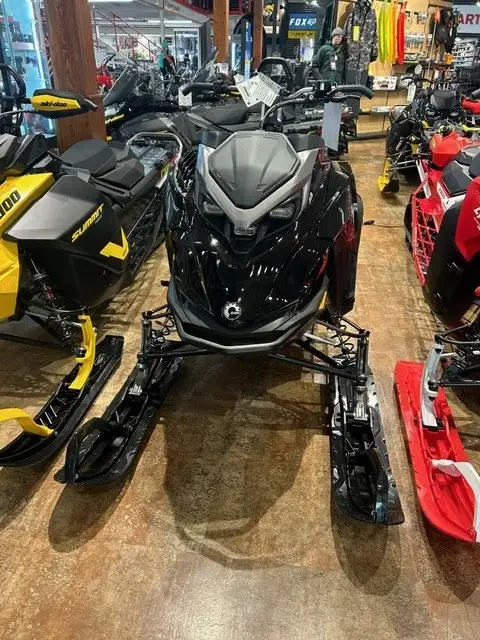 2025 Lynx Shredder DS 3900 850 E-Tec Turbo R 3.0 SHOT in Snowmobiles in St. Albert - Image 2