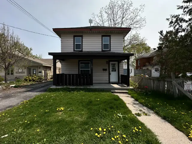 Bright & Charming 3-Bedroom Unit (A) in Belleville in Long Term Rentals in Belleville - Image 2