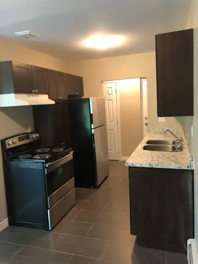 ********NEW OWNERSHIP & NEW MANAGEMENT******** GORGEOUS FULLY RENOVATED TWO BEDROOM APARTMENT SUITE....