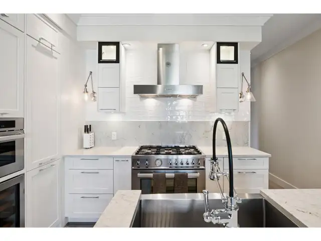 206 23189 FRANCIS AVENUE Langley, British Columbia in Condos for Sale in Delta/Surrey/Langley - Image 6