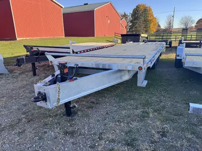 2026 Canada Trailer 102 x 25ft Deckover Flatbed 20ft Deck w/ 5ft Beavertail 3 - 7 000lb Axles w/ 16i...