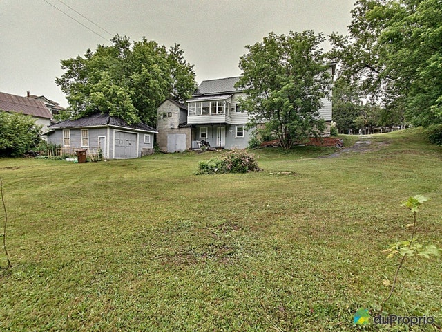 $399,000 - Triplex for sale in Ayer's Cliff — photo 3