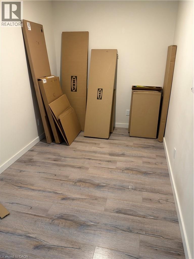 690 KING Street W Unit# 214 Kitchener, Ontario 5