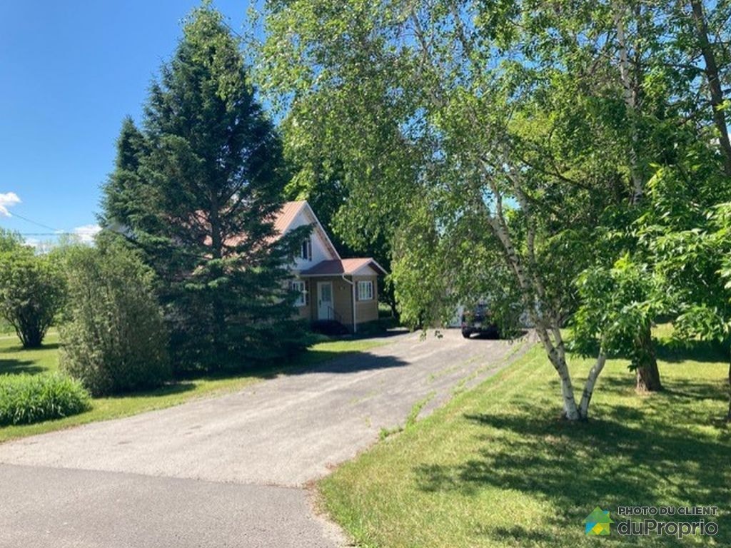 $595,000 - 2 Storey for sale in St-Chrysostome — photo 3