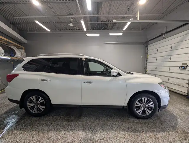 2017 Nissan Pathfinder 4WD 4dr SL for sale in Cars & Trucks in Cambridge - Image 9