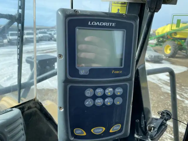 2011 Caterpillar Wheel Loader 972H in Heavy Equipment in Grande Prairie - Image 10