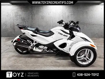 2012 Can-Am SPYDER RS SE5 Can-Am SPYDER RS SE5 TRÈS BAS MILLAGE ! 2012 2012 CAN-AM SPYDER RS SE5 MOT...