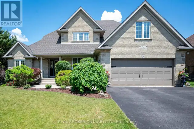 6 PIONEER TOWER CRESCENT Kitchener, Ontario in Houses for Sale in Kitchener / Waterloo - Image 2