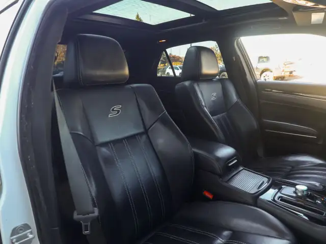 2017 Chrysler 3006045798473780633618
