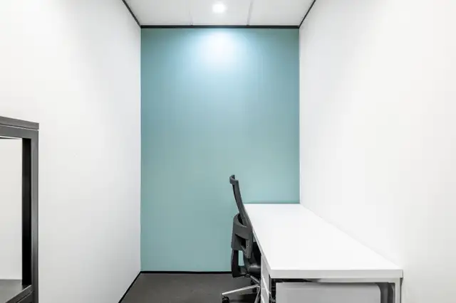 Office space for rent for 2 persons in Elm Business Park 4