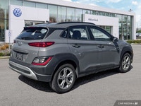 This Hyundai Kona boasts a Regular Unleaded I-4 2.0 L/122 engine powering this Variable transmission... (image 4)