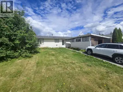 This 3 bedroom 1 bathroom bungalow is located within walking distance to all up the hill schools and...