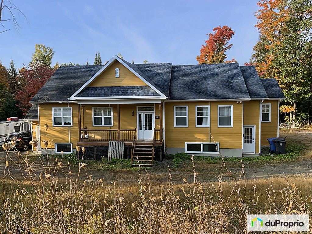 $750,000 - 6 units or more for sale in St-Calixte — photo 1