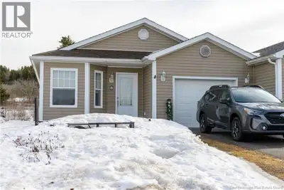 Like New & Move-In Ready One-Level Living with Endless Potential! Welcome to this beautifully mainta...