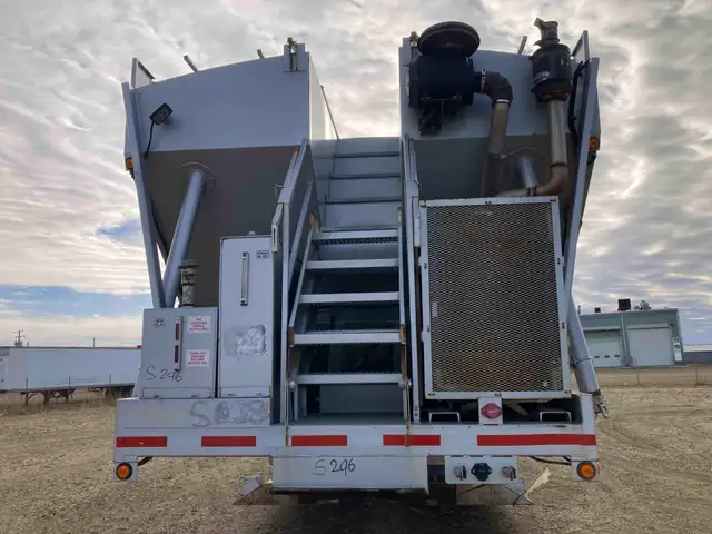 2012 APPCO 4,000 CUBIC FT SAND STORAGE PIG DRY BULK TANK TRAILER in Heavy Equipment in Laval / North Shore - Image 7