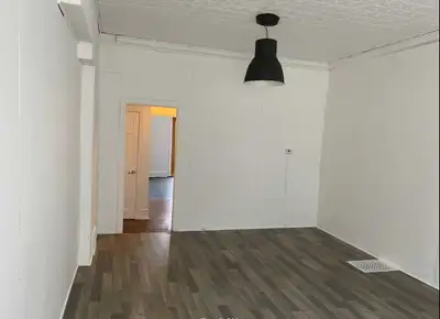 Bayview/Sheppard room for rent $700 call4163006610