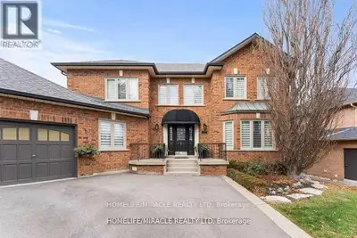 46 CHATSWORTH COURT Vaughan (Islington Woods), Ontario
