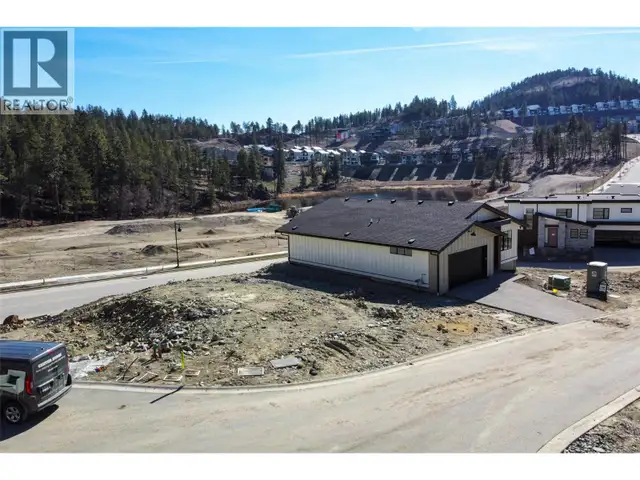 3446 Hilltown Close Crescent Kelowna, British Columbia in Land for Sale in Penticton - Image 5