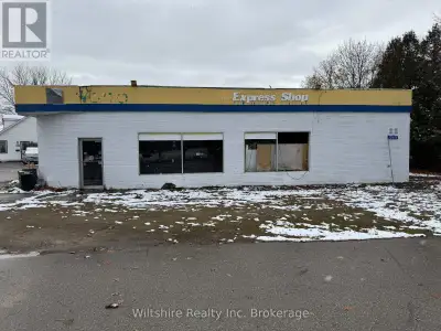 Prime commercial opportunity located at the busy intersection of Simcoe Street and Mall Road, offeri...