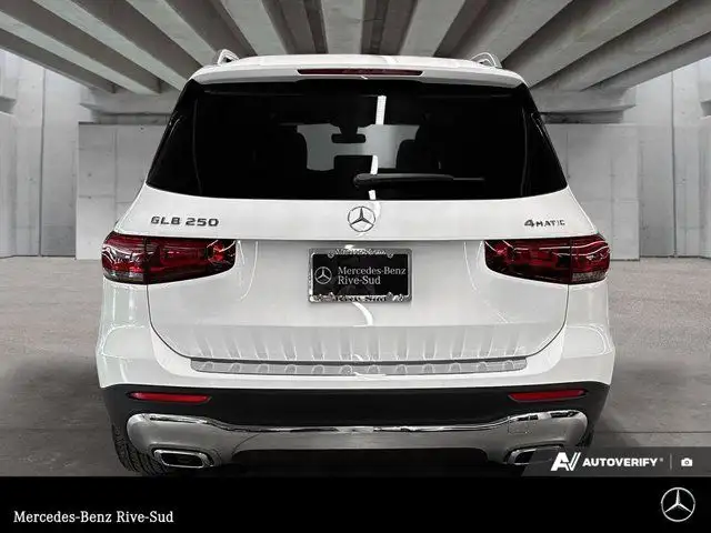 2023 Mercedes-Benz GLB 250 4MATIC SUV | Ensemble Haut de Gamme in Cars & Trucks in Longueuil / South Shore - Image 5