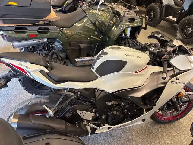 2025 Kawasaki NINJA ZX-6R in Sport Bikes in Sault Ste. Marie - Image 3