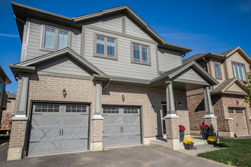 Luxury 3 Bedroom Executive Suite Apartment in Orillia Long Term