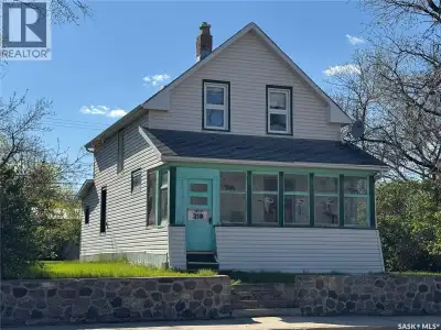 Situated in the town of Mossbank on a nicely treed corner lot, this character home is ready for its...