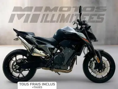 2019 ktm 790 DUKE KTM 790 DUKE 2019 KTM 790 DUKE 2019 Gris et Noir 6587 km km au compteur. Motos Ill...