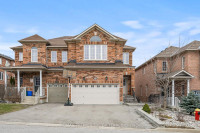 4 Bed Richmond Hill Must See!